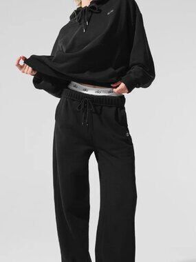 Alo Accolade Black Hoodie & Pant Set Chrome Logo Straight Leg NWT SMALL